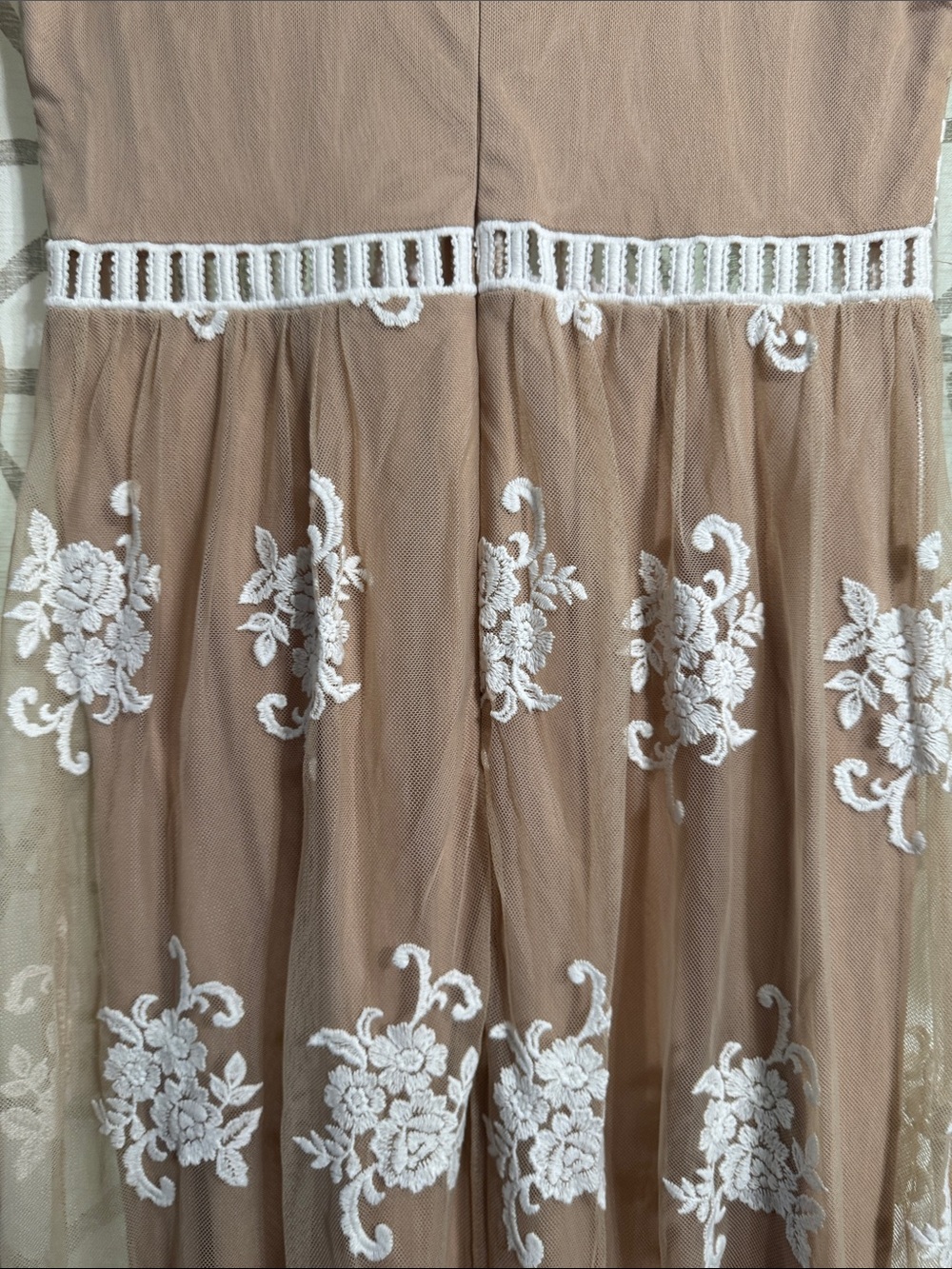 Forever 21 floral embroidered mesh maxi dress. - Picture 8 of 10